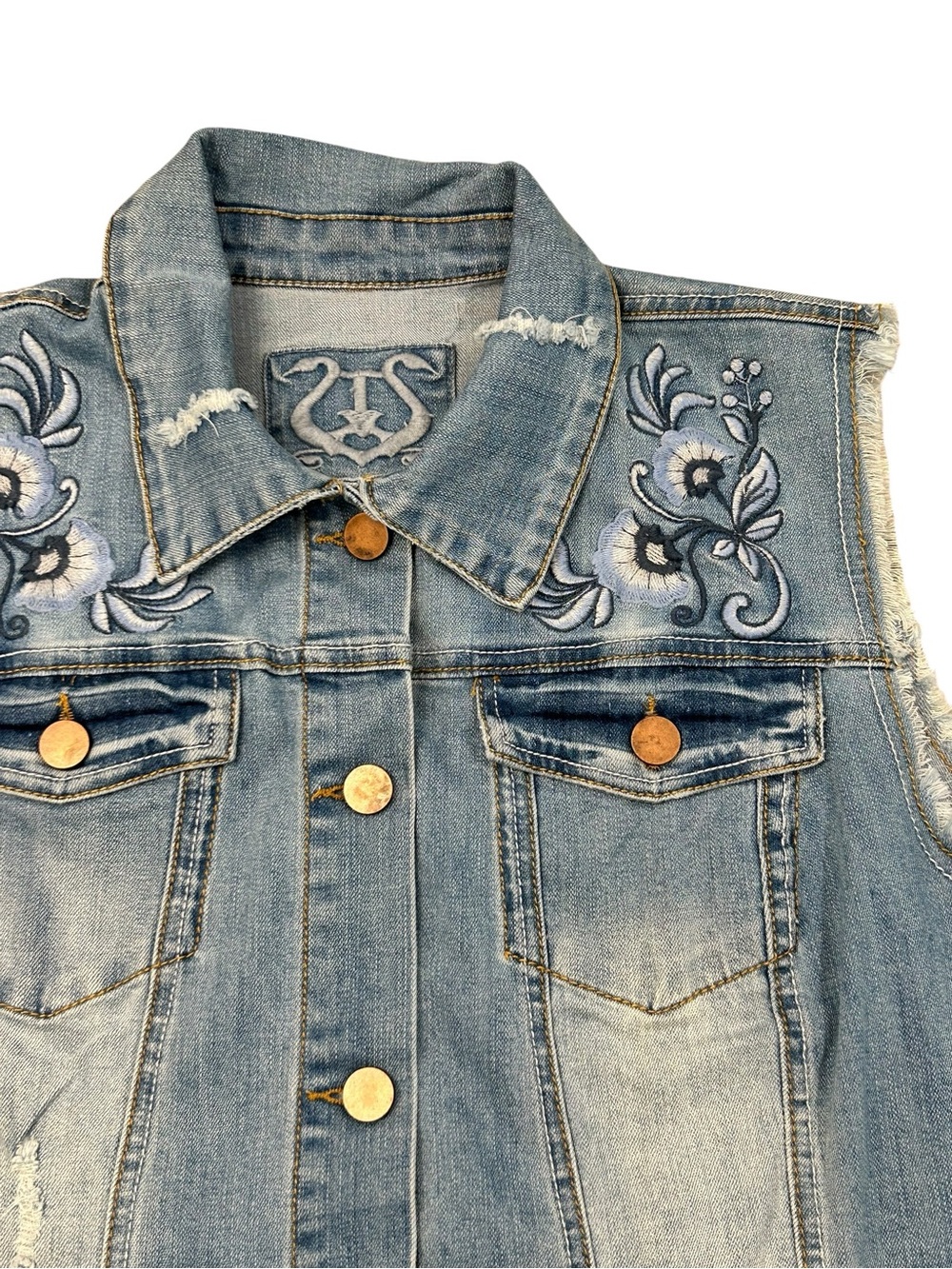 Odyn Embroidered Light Wash Denim Vest Floral Detail Women’s 1XL Faded Distress